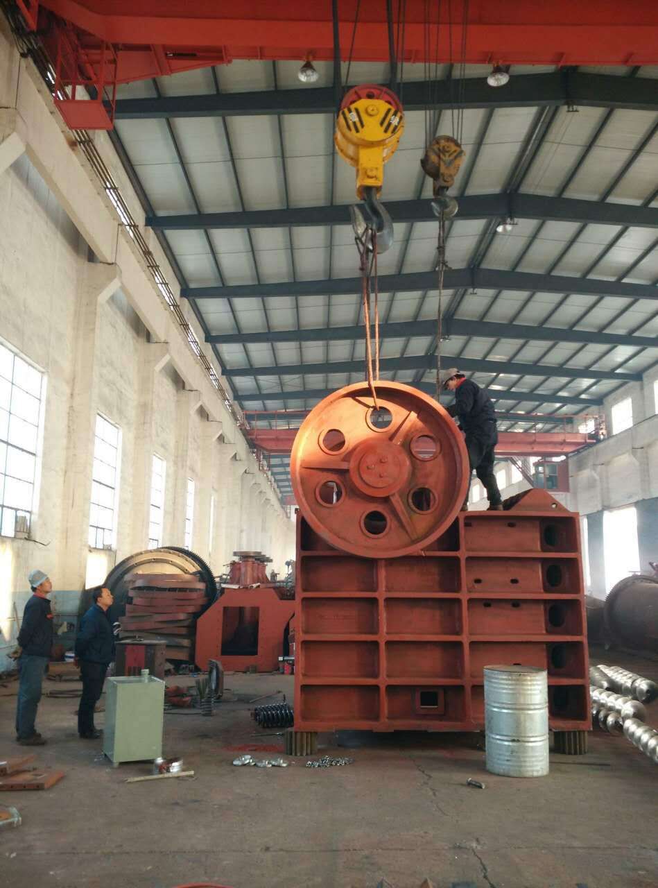 顎式破碎機(jī)如何拆卸？耐磨件的壽命以及更換方法？